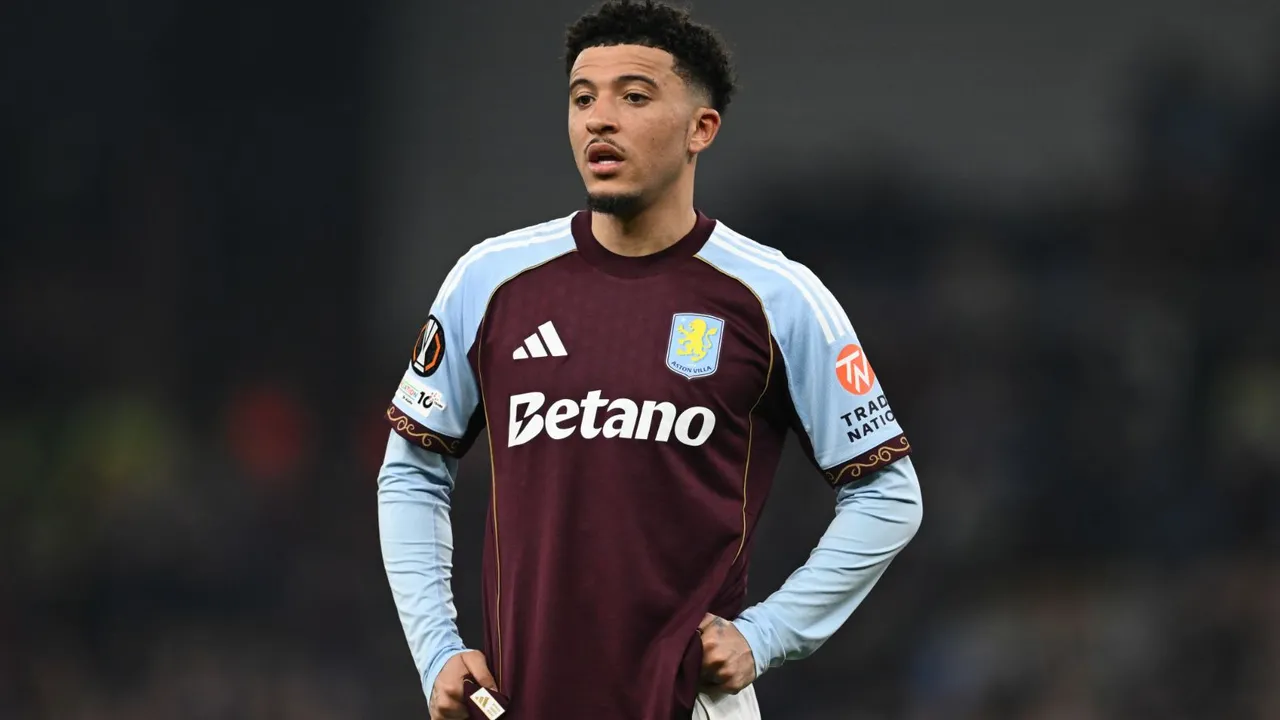 شرطان من بوروسيا دورتموند لحسم مستقبل جادون سانشو في فترة الانتقالات الصيفية